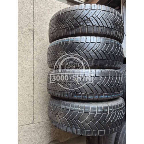 Michelin Agilis CrossClimate 225/70R15C Michelin Agilis CrossClimate 225/70R15C