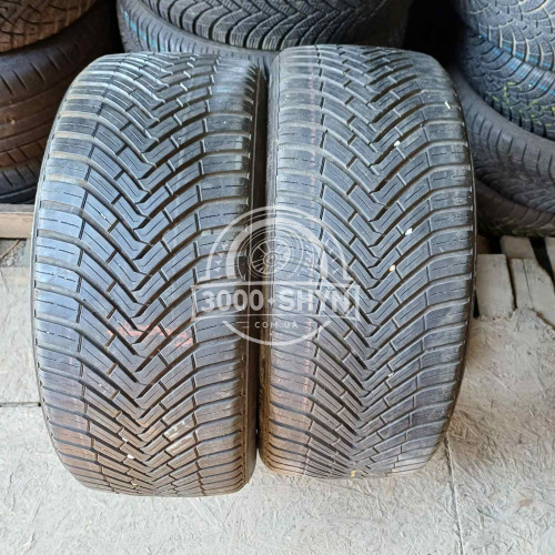 Continental AllSeasonContact 225/40R18 Continental AllSeasonContact 225/40R18