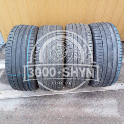 Michelin PilotSport4 235/45R19