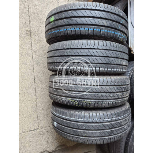 Michelin Agilis 3 215/70R15C Michelin Agilis 3 215/70R15C