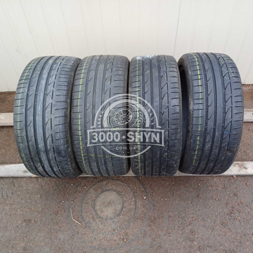 Bridgestone Potenza S001 235/40R19 Bridgestone Potenza S001 235/40R19