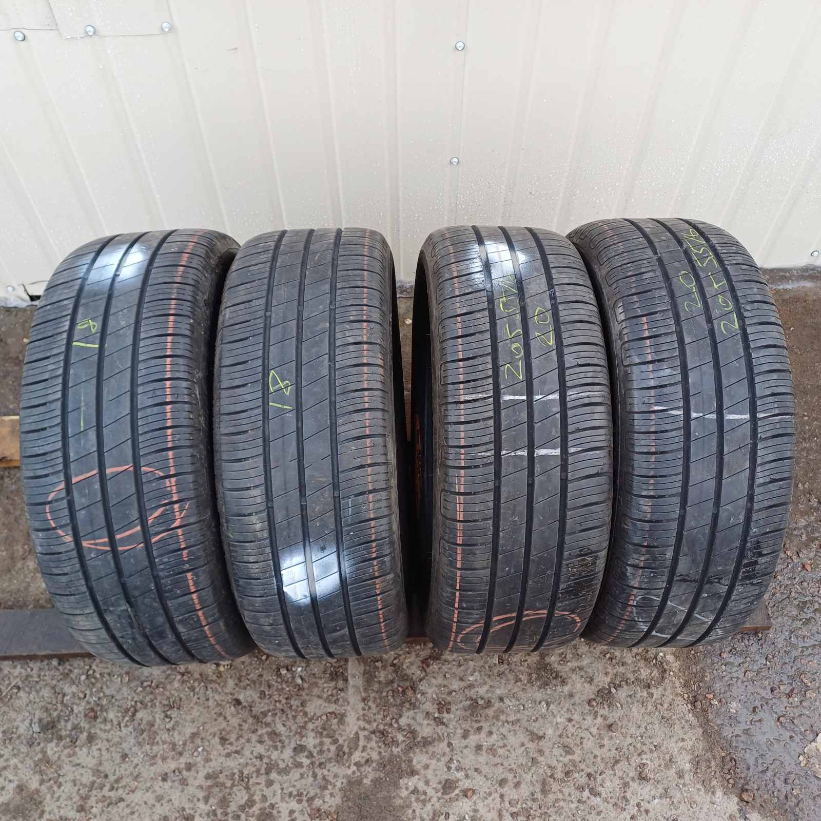 GoodYear EfficientGrip Performance 205/55R16	