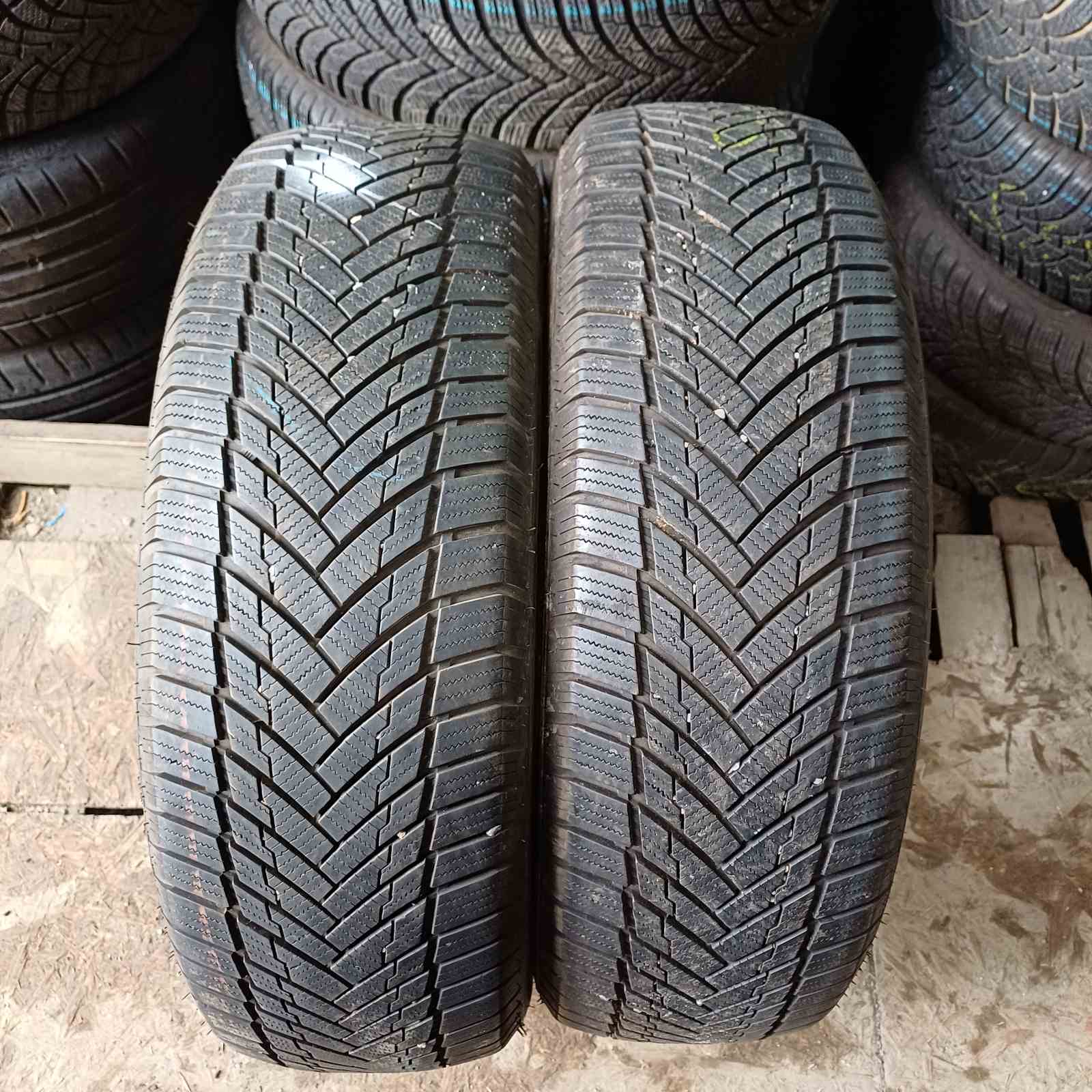 TRACMAX 215/65R16