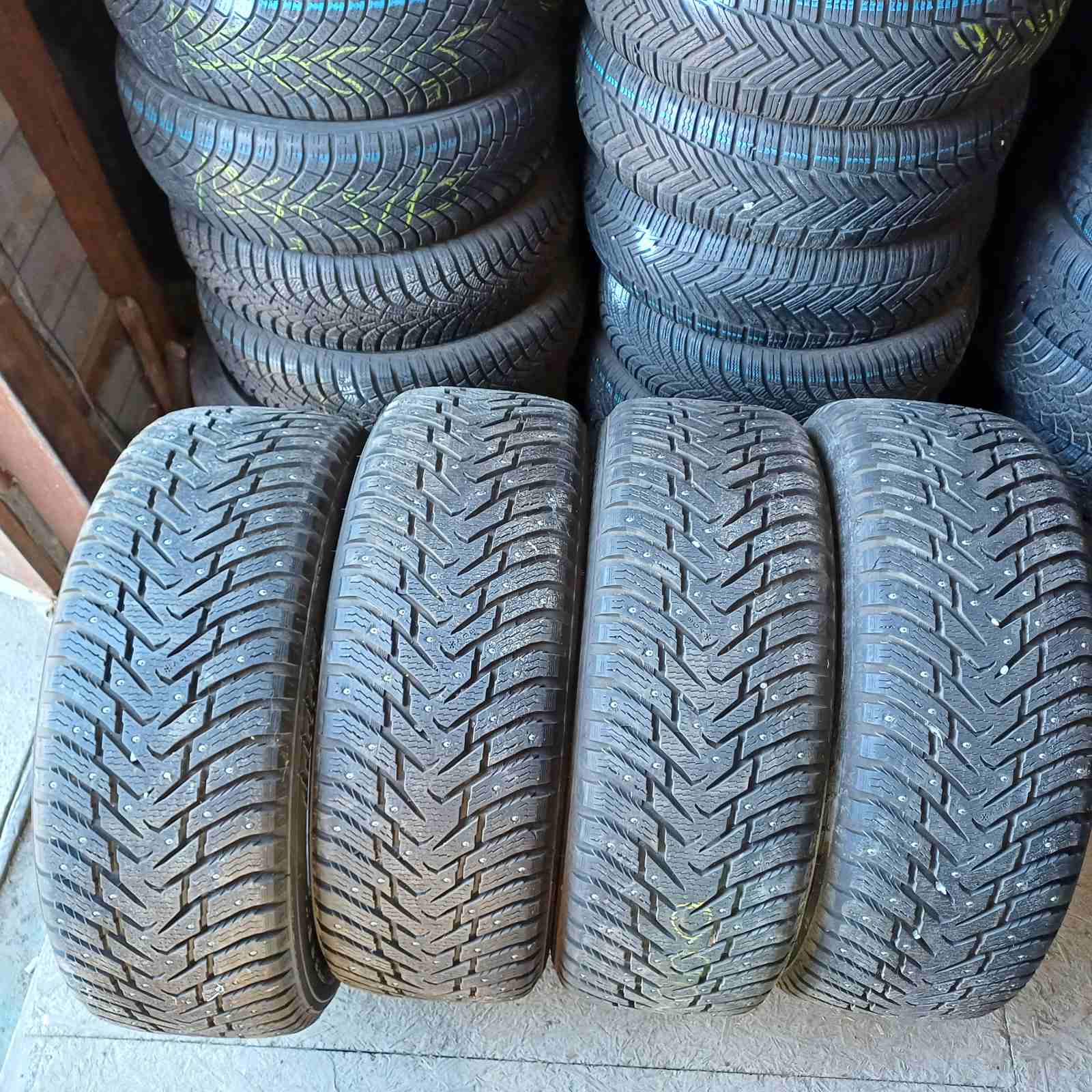 Nokian hakkapeliitta 8 suv 265/60R18