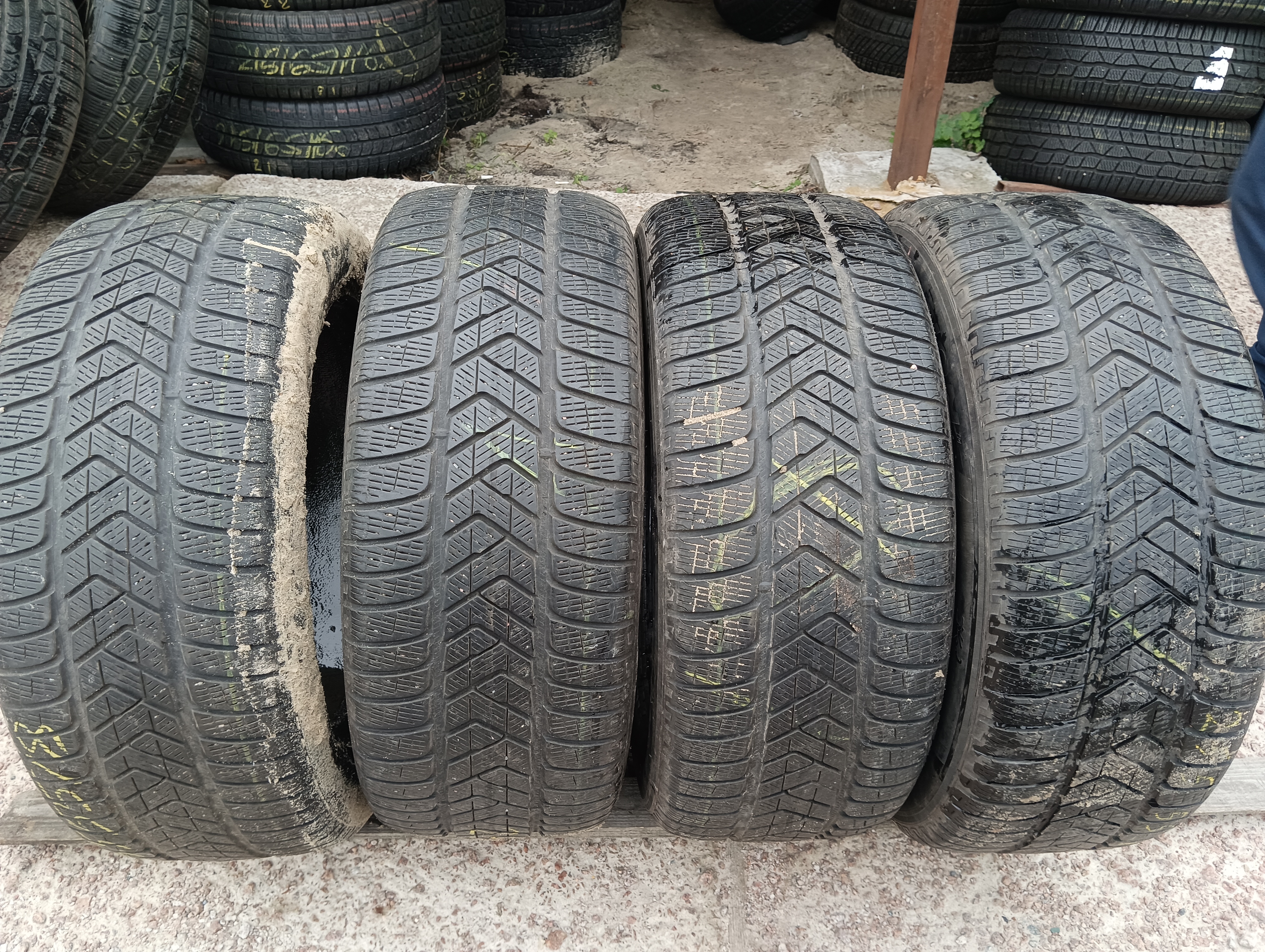 Pirelli Scorpion Winter 255/55/R18